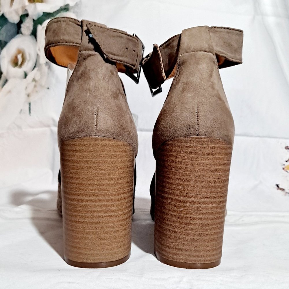 Universal Thread Microsuede Bootie Open Toe 10 - image 4